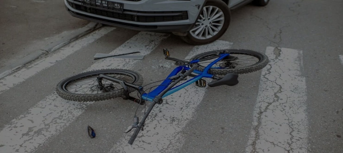 Car Ran Over a Bicyclist near Fairdale