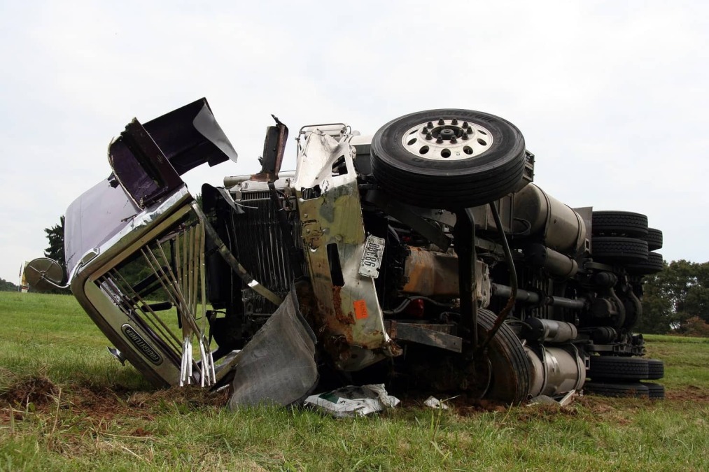 Fatal Rollover Accident in Louisville